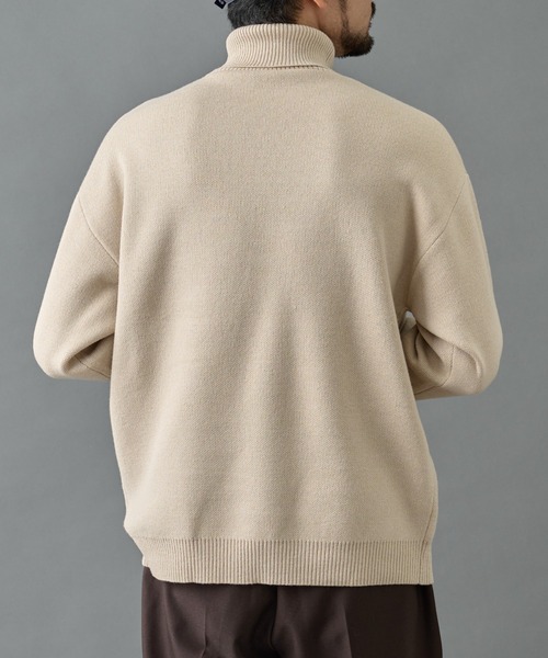 COLONY 2139(コロニートゥーワンスリーナイン)の「リサイクルポリタートルネックニット(ニット/セーター・メンズ・グレー/チャコールグレー/アイボリー/ブラック・MEDIUM/LARGE)」の7枚目の写真