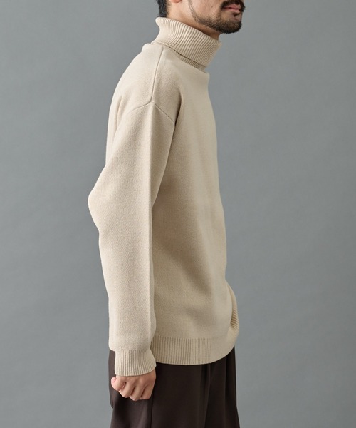 COLONY 2139(コロニートゥーワンスリーナイン)の「リサイクルポリタートルネックニット(ニット/セーター・メンズ・グレー/チャコールグレー/アイボリー/ブラック・MEDIUM/LARGE)」の8枚目の写真