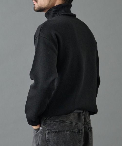 COLONY 2139(コロニートゥーワンスリーナイン)の「リサイクルポリタートルネックニット(ニット/セーター・メンズ・グレー/チャコールグレー/アイボリー/ブラック・MEDIUM/LARGE)」の9枚目の写真