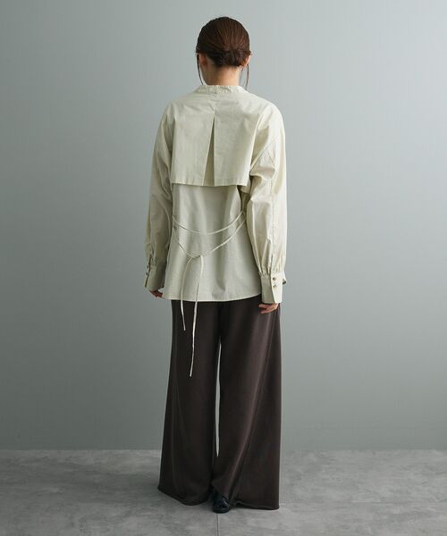 CRAFT STANDARD BOUTIQUE(クラフトスタンダードブティック)の「ヨークデザインシャツ(シャツ/ブラウス・レディース・モカ/ダークグレー/ライトベージュ/ブルーグリーン・FREE)」の6枚目の写真