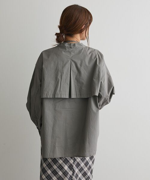 CRAFT STANDARD BOUTIQUE(クラフトスタンダードブティック)の「ヨークデザインシャツ(シャツ/ブラウス・レディース・モカ/ダークグレー/ライトベージュ/ブルーグリーン・FREE)」の16枚目の写真