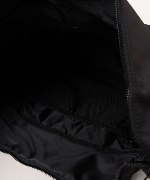 m.f.editorial(エムエフエディトリアル)の「【軽量】ツイル ショルダーバッグ A4対応(ショルダーバッグ・メンズ・ブラック・FREE)」の4枚目の写真