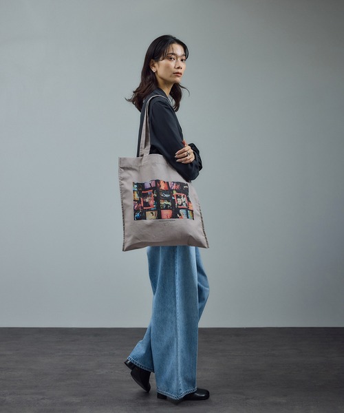 SALON adam et rope'(サロン アダム エ ロペ)の「【Jim Goldberg for SALON】フォトプリントトート(トートバッグ・レディース・ライトグレー/チャコールグレー/オフホワイト・FREE)」の13枚目の写真