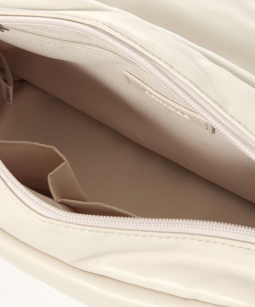 LAKOLE（ラコレ）の「パデットアソート柄ショルダーバッグ / 587752（ショルダーバッグ・レディース・ボルドー/オフホワイト/ブラック・FREE）」の15枚目の写真