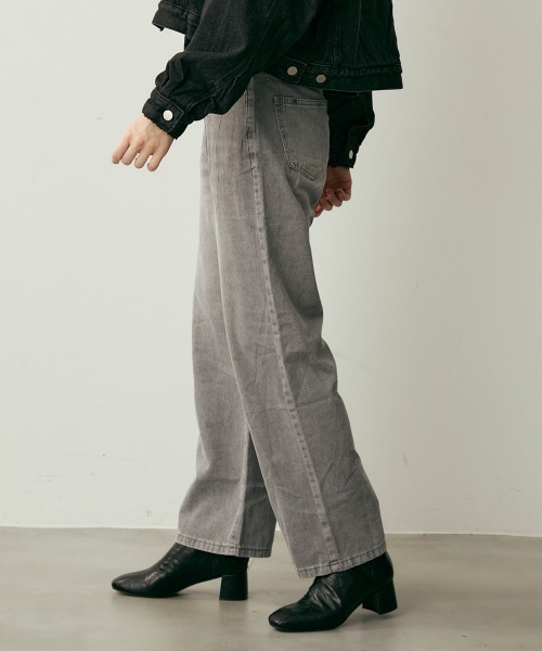 Clum(クルム)の「ヴィンテージウォッシュストレートデニムパンツ(デニムパンツ・レディース・ライトブルー/ブルー/グレー・MEDIUM/LARGE)」の9枚目の写真