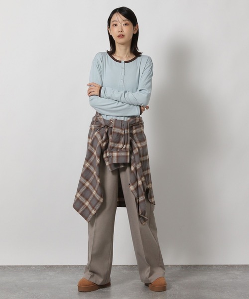 LAKOLE（ラコレ）の「2WAYヘンリーネック長袖 / 602544（Tシャツ/カットソー・レディース・グレー/アイボリー/ライトブルー・FREE）」の4枚目の写真