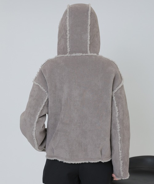 SUWDEE(スーディー)の「mouton boa reversible hooded coat(ムートンコート・レディース・グレー/ベージュ/モカ/ダークブラウン・FREE)」の14枚目の写真