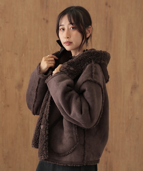 SUWDEE(スーディー)の「mouton boa reversible hooded coat(ムートンコート・レディース・グレー/ベージュ/モカ/ダークブラウン・FREE)」の17枚目の写真