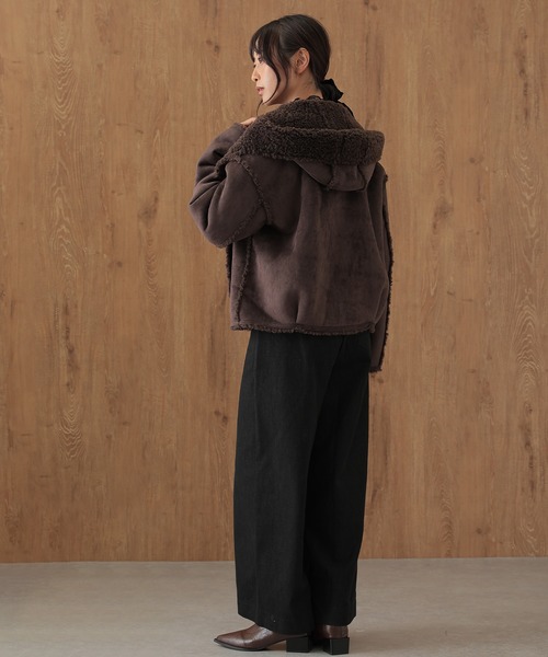 SUWDEE(スーディー)の「mouton boa reversible hooded coat(ムートンコート・レディース・グレー/ベージュ/モカ/ダークブラウン・FREE)」の19枚目の写真
