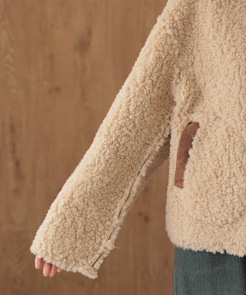 SUWDEE(スーディー)の「mouton boa reversible hooded coat(ムートンコート・レディース・グレー/ベージュ/モカ/ダークブラウン・FREE)」の5枚目の写真