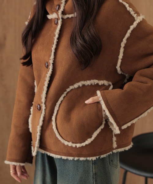 SUWDEE(スーディー)の「mouton boa reversible hooded coat(ムートンコート・レディース・グレー/ベージュ/モカ/ダークブラウン・FREE)」の7枚目の写真