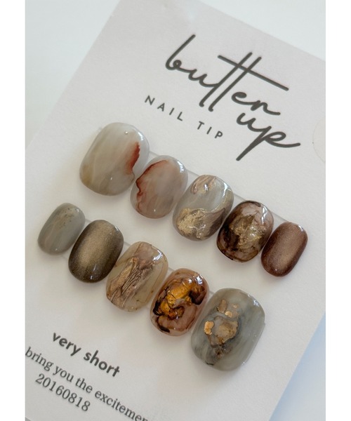tone(トーン)の「【butter up】ネイルチップ/butter up(MA)(ネイルシール/ネイルチップ・レディース・ブラウン・LARGE/MEDIUM/SMALL)」の1枚目の写真
