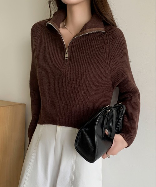 Maison Calme(メゾンカルム)の「ハーフジップニットプルオーバー スタンドカラー シンプルデザイン イチオシニット 長袖(ニット/セーター・レディース・レッド/ホワイト/ブラウン・M/L)」の22枚目の写真