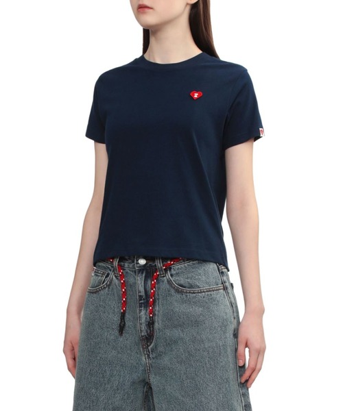 A BATHING APE(アベイシングエイプ)の「HEART BADGE CROP TEE(Tシャツ/カットソー・レディース・ネイビー/ホワイト/ピンク・X-SMALL/SMALL)」の7枚目の写真