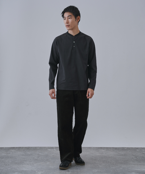 B.C STOCK（ベーセーストック）の「ツイルダンボール ヘンリーネックロンTEE（Tシャツ/カットソー・メンズ・ホワイト/チャコールグレー/ブラック/ネイビー・MEDIUM/LARGE）」の5枚目の写真