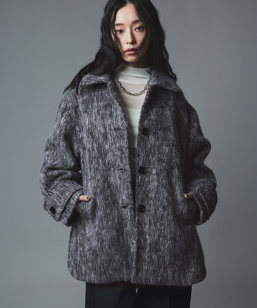 W:Huku(フーク)の「ウール シャギー ステンカラー コート / Wool Shaggy Soutien Collar Coat(ピーコート・レディース・ライトベージュ/ブラウン/チャコール/マスタード・FREE)」の7枚目の写真