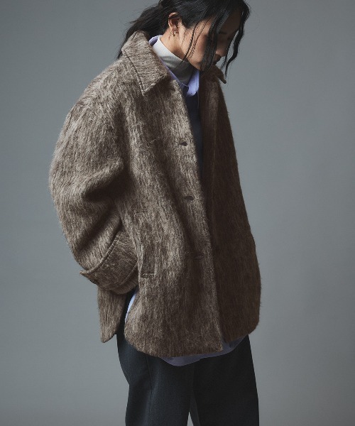 W:Huku(フーク)の「ウール シャギー ステンカラー コート / Wool Shaggy Soutien Collar Coat(ピーコート・レディース・ライトベージュ/ブラウン/チャコール/マスタード・FREE)」の16枚目の写真