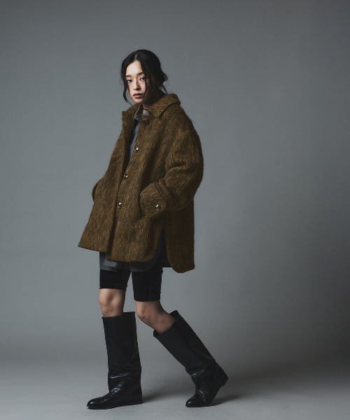 W:Huku(フーク)の「ウール シャギー ステンカラー コート / Wool Shaggy Soutien Collar Coat(ピーコート・レディース・ライトベージュ/ブラウン/チャコール/マスタード・FREE)」の8枚目の写真