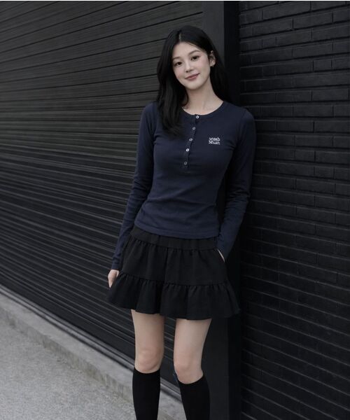 muahmuah（ムーアムーア）の「ヘンリーネックステッチ長袖Tシャツ[7色]（Tシャツ/カットソー・レディース・ブラック/ホワイト/ライトグレー/オートミール/ネイビー/チャコール/カーキ・FREE）」の11枚目の写真