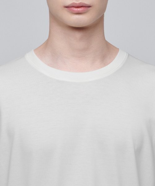 MUSINSA STANDARD（ムシンサスタンダード）の「スーピマリラックスドクルーネック長袖Tシャツ[クリーム]（Tシャツ/カットソー・メンズ・その他・XX-LARGE/XXX-LARGE/LARGE/MEDIUM/SMALL/X-LARGE）」の4枚目の写真