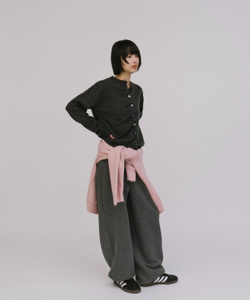 duei(デュイ)の「裏起毛ルーズスウェットパンツ(スウェットパンツ・レディース・チャコールグレー/アイボリー・FREE)」の15枚目の写真