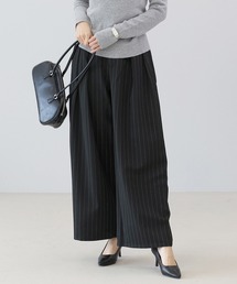 ピンストライプタックワイドパンツ