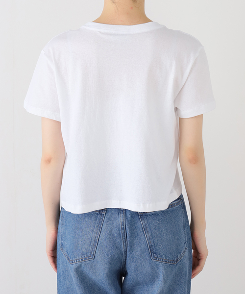 ASHLEY WILLIAMS(アシュリーウィリアムス)の「【Ashley Williams / アシュリー・ウィリアムズ】 WHITE CROPPED T-SHIRT AWAW250103(Tシャツ/カットソー・レディース・ホワイト・MEDIUM/SMALL)」の2枚目の写真