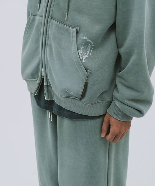 DEFGARMENTS(デフグラメンツ)の「【DEFGARMENTS】PIG BRUSHED HOOD ZIPUP(パーカー・レディース・カーキ/チャコールグレー/ブルー系その他・LARGE/SMALL)」の13枚目の写真