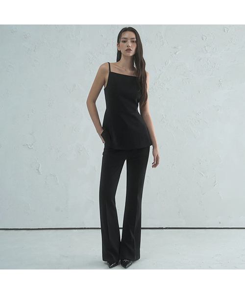 Vivacious(ビバシャス)の「Jie Slender Slit Slacks BLACK(スラックス・レディース・ブラック・MEDIUM/LARGE/SMALL)」の1枚目の写真