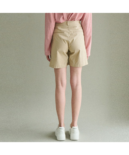 SLOWLOLLI(スローローリ)の「Basic pintuck shorts_3 Colors(その他パンツ・レディース・Beige/ブラック/アイボリー・1(S)/2(M)/3(L))」の3枚目の写真