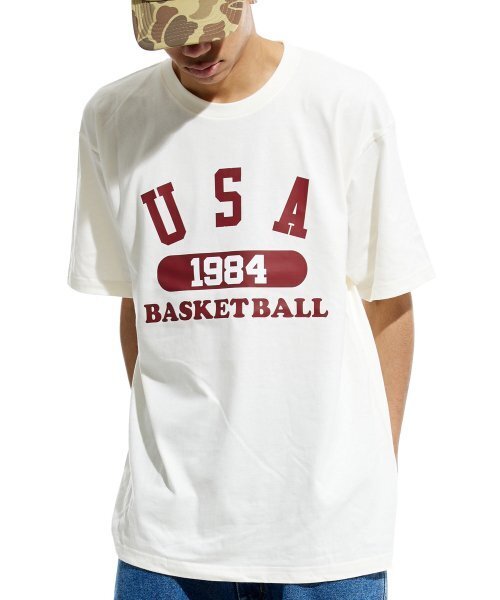 CREAM SODA LAB(クリームソーダラボ)の「ユエスエイバスケットボール 半袖Tシャツ アイボリー バーガンディ(Tシャツ/カットソー・メンズ・その他・LARGE/MEDIUM/X-LARGE/XX-LARGE)」の3枚目の写真