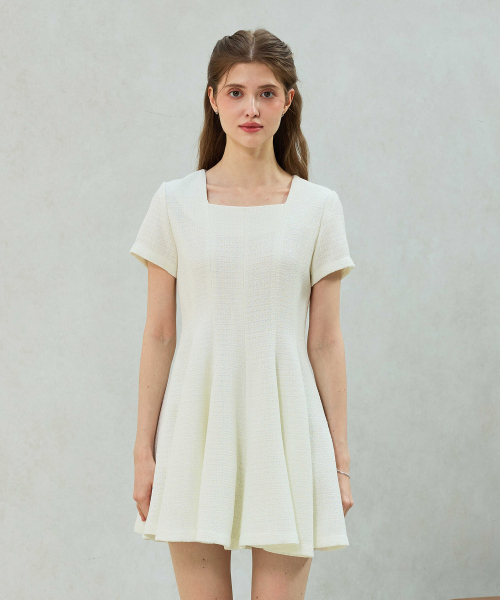 ARI(アリ)の「LANI TWEED DRESS / WHITE(ワンピース・レディース・ホワイト・SMALL/MEDIUM)」の1枚目の写真