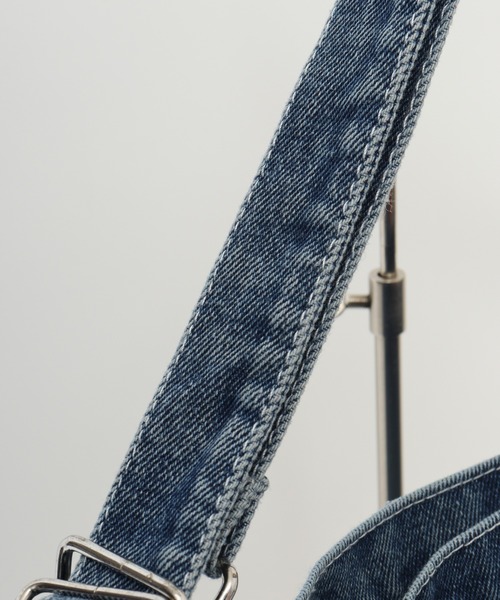 crossi(クロッシー)の「ロゴワッペンデニムショルダーバッグ(ショルダーバッグ・レディース・ネイビー/ブラック/ブルー・FREE)」の7枚目の写真