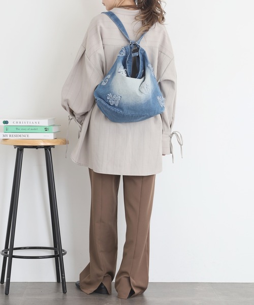 crossi(クロッシー)の「ロゴワッペンデニムショルダーバッグ(ショルダーバッグ・レディース・ネイビー/ブラック/ブルー・FREE)」の14枚目の写真