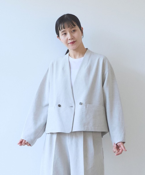 yuni(ユニ )の「Linen/Polyester double cocoon short ジャケット(ノーカラージャケット・レディース・ブラウン・FREE)」の20枚目の写真