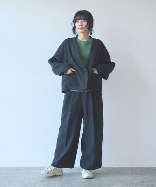yuni(ユニ )の「Linen/Polyester double cocoon short ジャケット(ノーカラージャケット・レディース・ブラウン・FREE)」の21枚目の写真