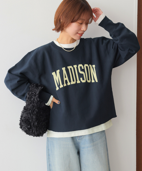 JOURNAL STANDARD relume(ジャーナルスタンダード レリューム)の「クロップドフロッキーロゴスウェット(スウェット・レディース・ネイビー/アイボリー/グレー・FREE)」の22枚目の写真