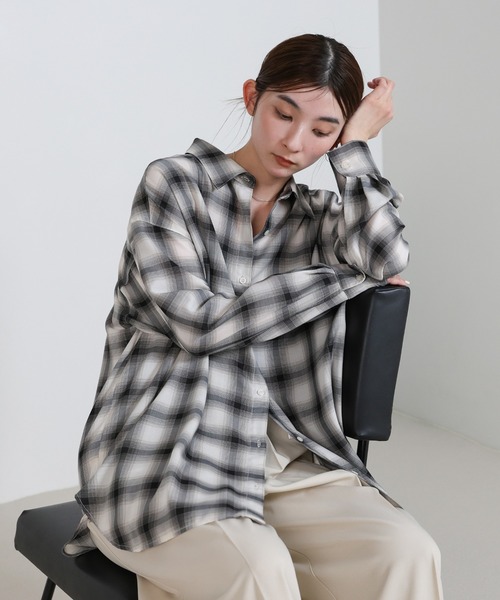 select MOCA（セレクトモカ）の「チェックシアーオーバーシャツ（シャツ/ブラウス・レディース・オフホワイト/カーキ/ブラック・FREE）」の2枚目の写真