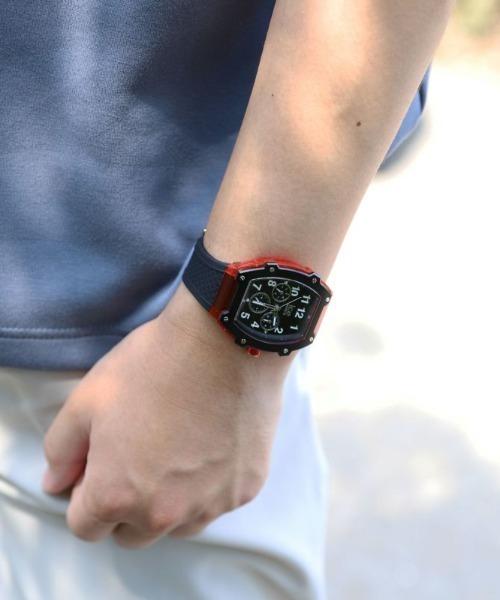 ICE WATCH(アイスウォッチ)の「「Ice-Watch アイスウォッチ」ICE boliday アイスボリデイ -Plastic - Medium - MT(アナログ腕時計・メンズ・ブラック×ゴールド/カーキ/ブラック×レッド/ホワイト×ブルー・FREE)」の5枚目の写真