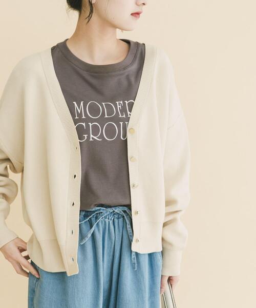 ITEMS URBANRESEARCH（アイテムズ アーバンリサーチ）の「『イージーケア』スウェットライクVネックカーディガン（ニット/セーター・レディース・ネイビー/パープル系その他/オフホワイト/イエロー系その他・FREE）」の2枚目の写真