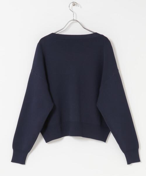 ITEMS URBANRESEARCH（アイテムズ アーバンリサーチ）の「『イージーケア』スウェットライクVネックカーディガン（ニット/セーター・レディース・ネイビー/パープル系その他/オフホワイト/イエロー系その他・FREE）」の7枚目の写真