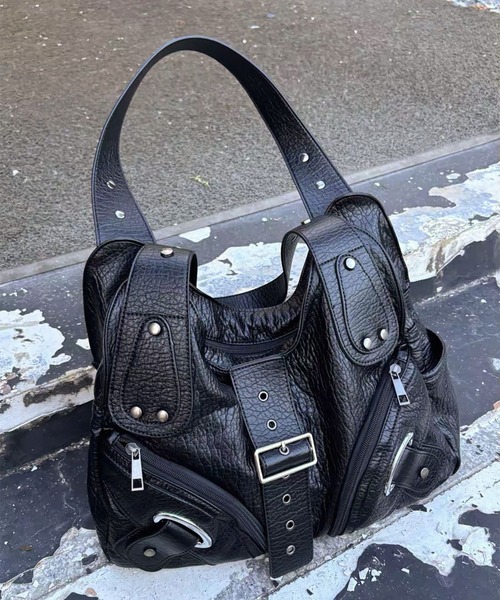 LA VORAGINE(ラ ヴォラジネ)の「レトロなデザインの定番ショルダーバッグ(ショルダーバッグ・レディース・ブラック/ピンク/ホワイト・FREE)」の8枚目の写真