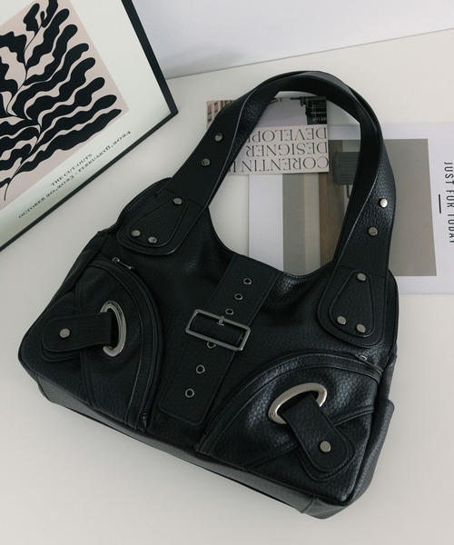LA VORAGINE(ラ ヴォラジネ)の「レトロなデザインの定番ショルダーバッグ(ショルダーバッグ・レディース・ブラック/ピンク/ホワイト・FREE)」の17枚目の写真