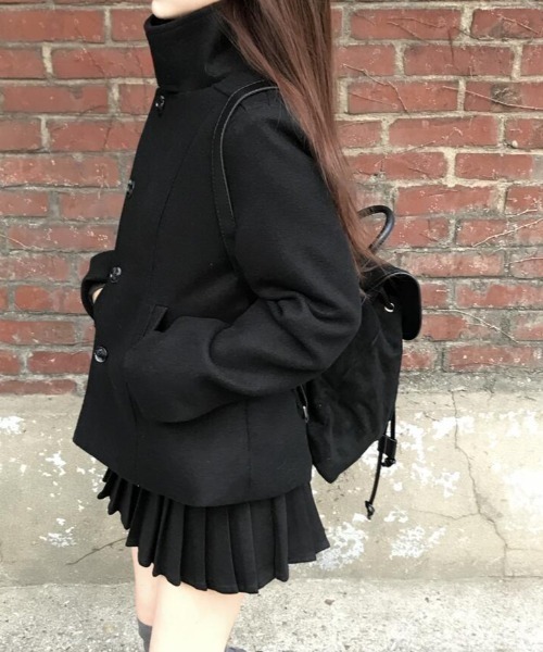 semplice（センプリチェ）の「スタンドカラーのシングルバックルの黒いウールのコート（その他アウター・レディース・ブラック/ライトグレー・F）」の11枚目の写真
