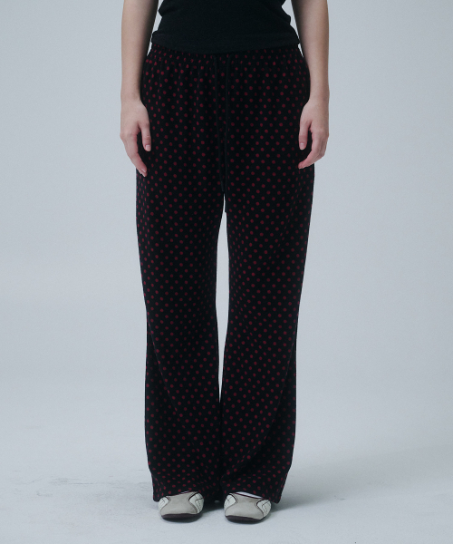 FUN FROM FUN(ファンフロムファン)の「DOT BANDING PANTS, BLACK+PINK(スウェットパンツ・レディース・その他・ONE SIZE)」の3枚目の写真