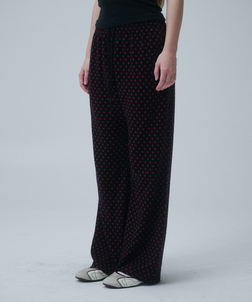 FUN FROM FUN(ファンフロムファン)の「DOT BANDING PANTS, BLACK+PINK(スウェットパンツ・レディース・その他・ONE SIZE)」の4枚目の写真