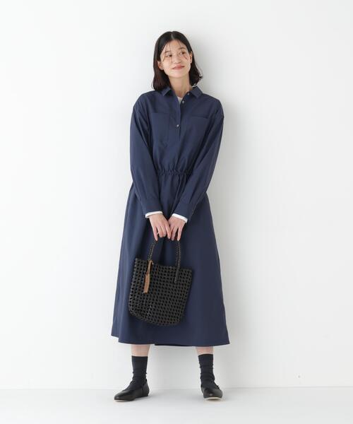 human woman(ヒューマンウーマン)の「◆【ウォッシャブル】ドロストシャツワンピース(ワンピース・レディース・ベージュ/ネイビー・MEDIUM)」の21枚目の写真