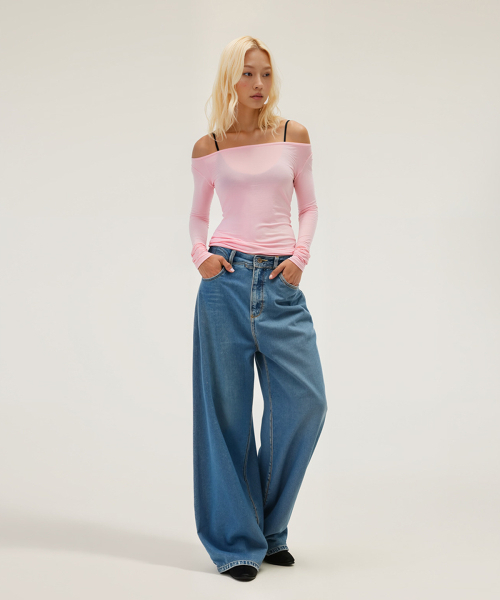 BUTTON SEOUL（ボタンソウル）の「[ウィメンズ] ウールブレンドソフトストレッチオフショルダー長袖ニット(3 COLORS)（Tシャツ/カットソー・レディース・ブラック/ピンク/ライトグレー・SMALL/MEDIUM/LARGE）」の4枚目の写真