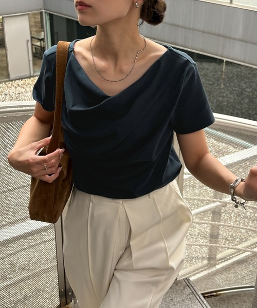 NOGLE(ノグル)の「【NOGLE/ノグル】ドレープ半袖Tシャツ(Tシャツ/カットソー・レディース・チャコールグレー/ブラック/ピンク/ホワイト/ダークグレー/ネイビー・FREE)」の5枚目の写真