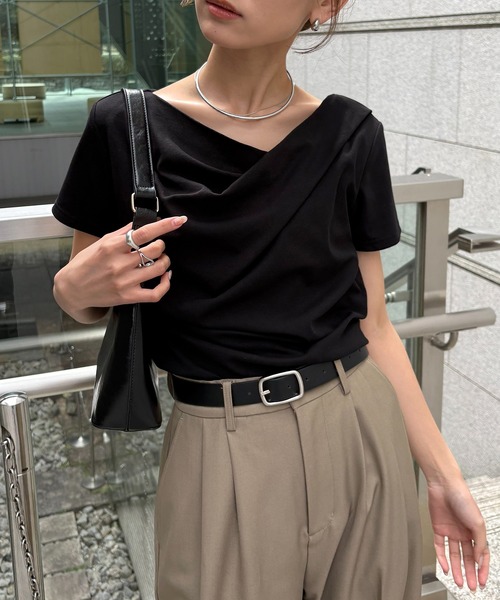 NOGLE(ノグル)の「【NOGLE/ノグル】ドレープ半袖Tシャツ(Tシャツ/カットソー・レディース・チャコールグレー/ブラック/ピンク/ホワイト・FREE)」の2枚目の写真
